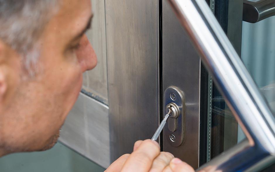 porte claquée serrurier La Frette-sur-Seine